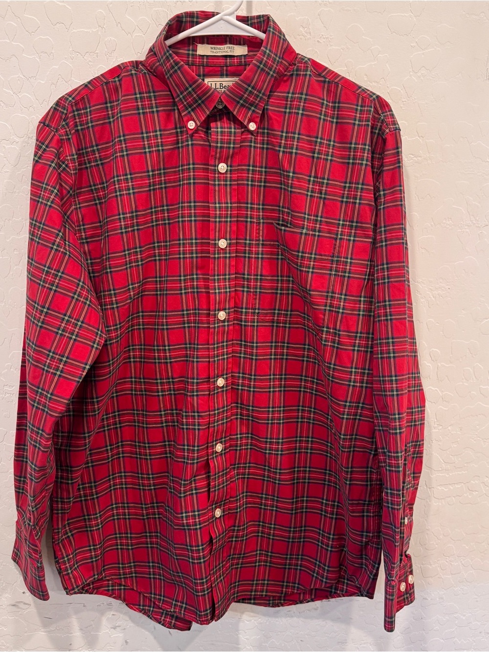 L.L. Bean Plaid Button Down Shirt Mens Medium Red Green Christmas Holiday Cotton
